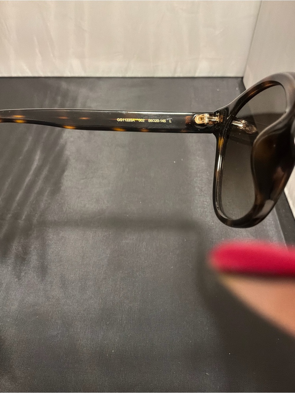 Gucci Tortoiseshell Cat-Eye Sunglasses with Brown Gradient Lenses - Picture 7 of 8